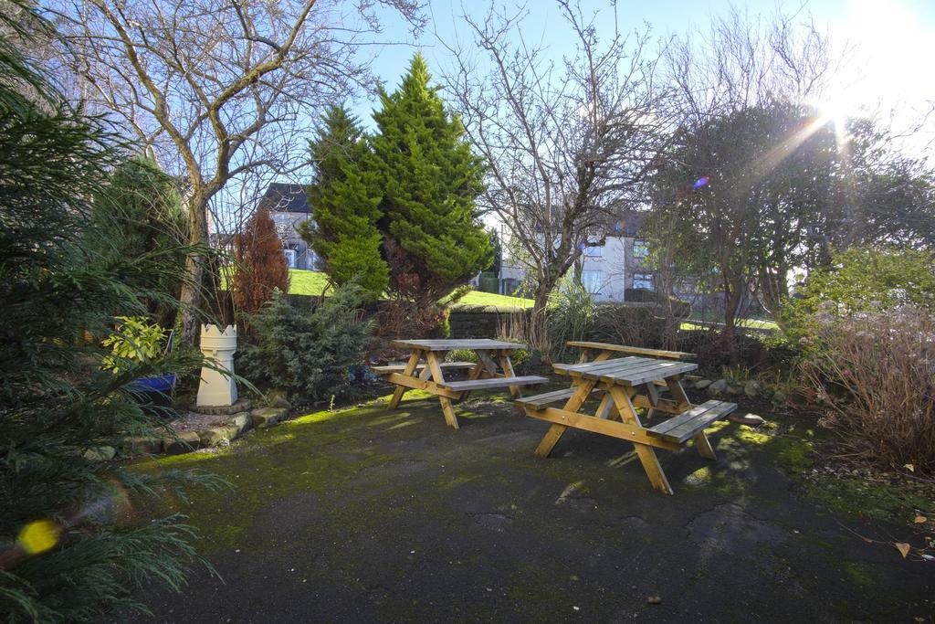 Bayley Arms Hotel Hurst Green  Buitenkant foto