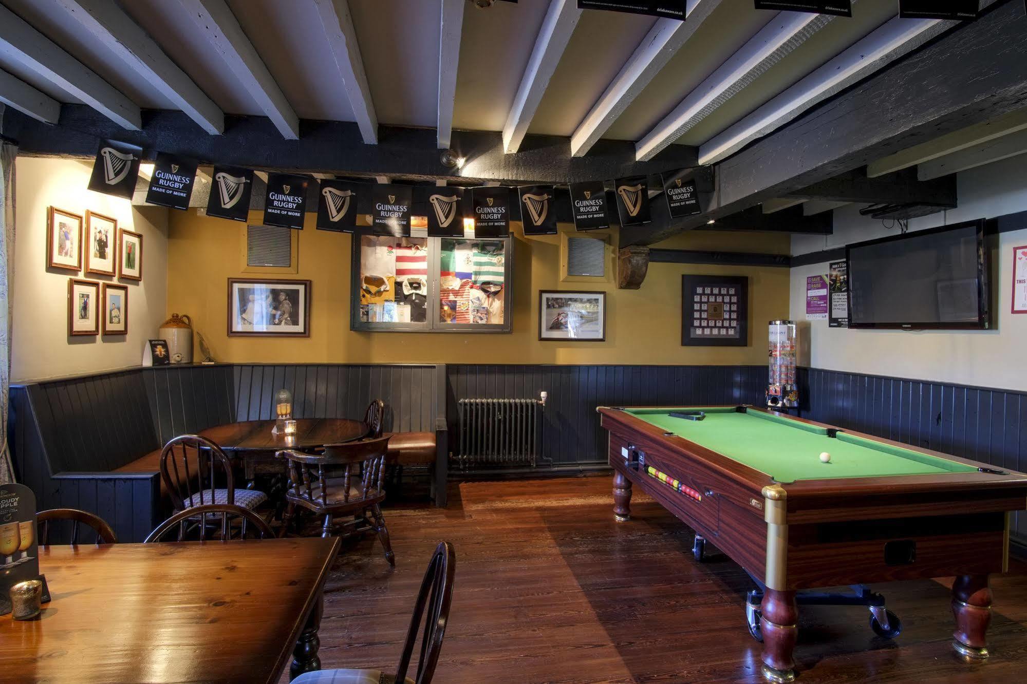 Bayley Arms Hotel Hurst Green  Buitenkant foto